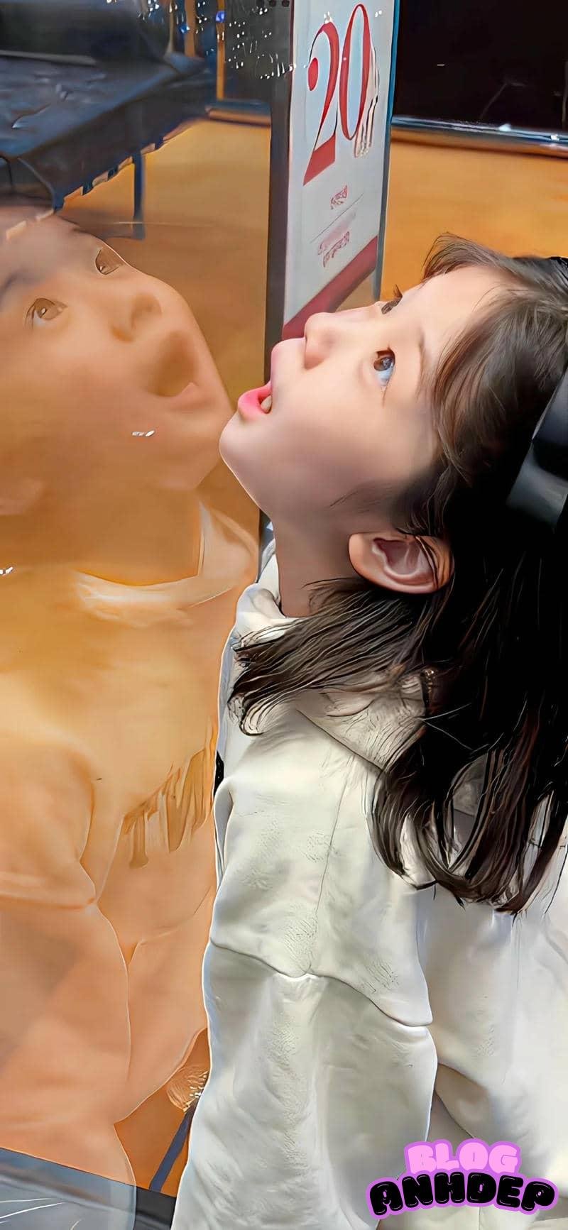 Bộ ảnh hình nền bé gái dễ thương thu hút