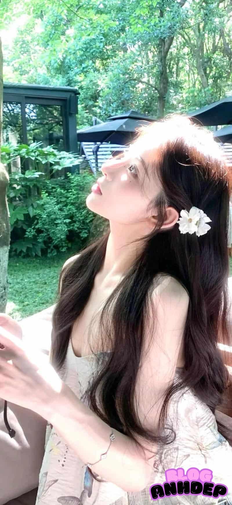 Tải về hình nền cô gái miễn phí