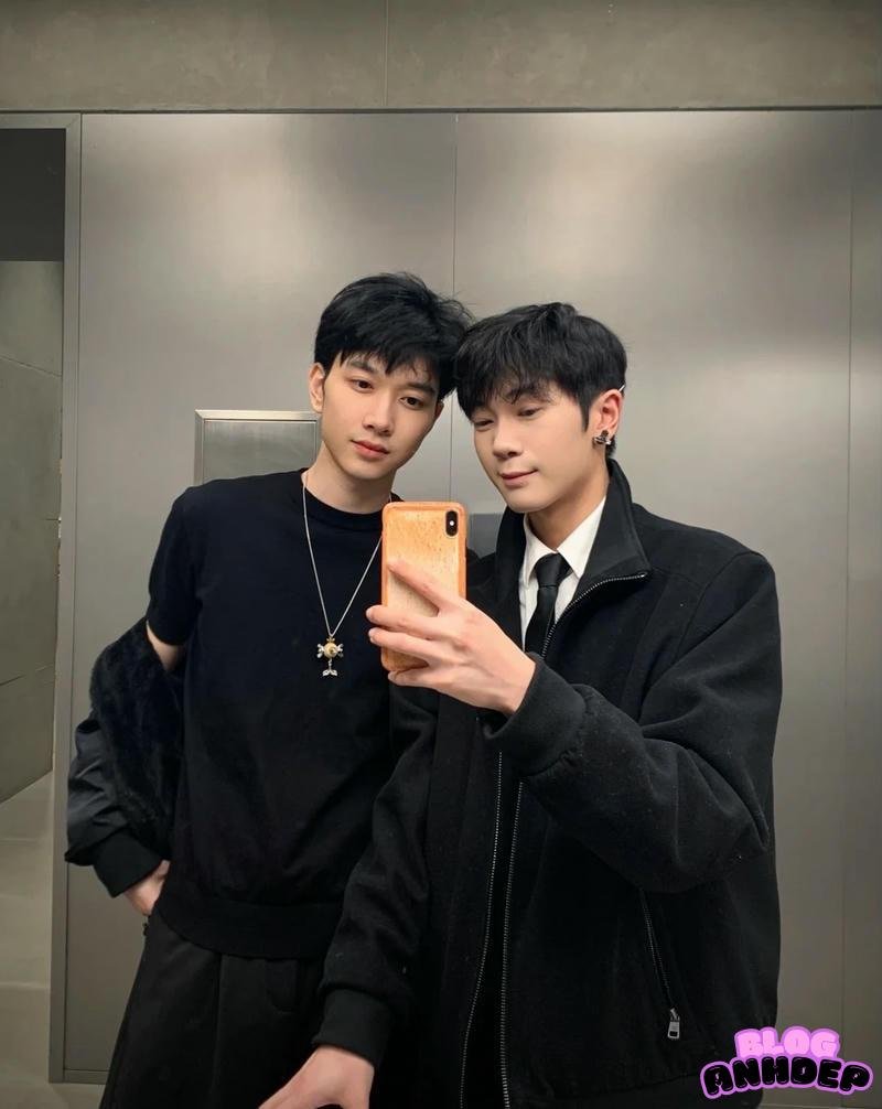 avatar bạn thân trong thang máy