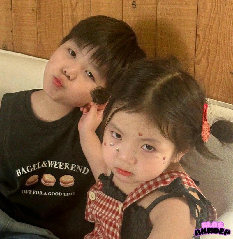 avatar cặp đôi em bé