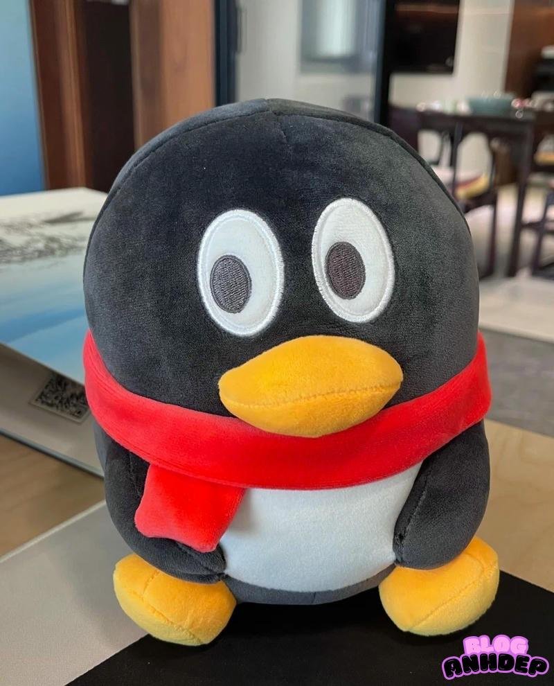 avatar chim cánh cụt quàng khăn đỏ