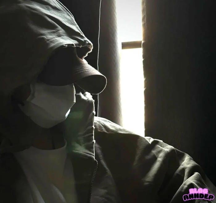 avatar cô đơn nam lạng lẽ