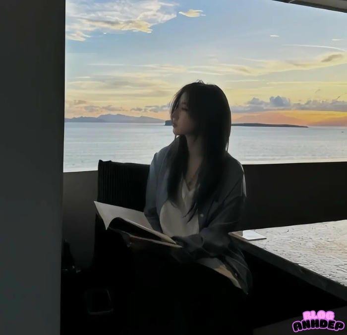 avatar cô đơn nữ một mình