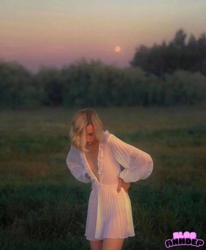 avatar cô đơn suy tư