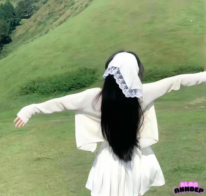 avatar cô gái quay lưng nghệ thuật