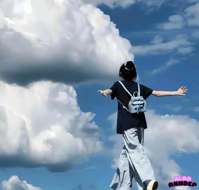 avatar cô gái quay lưng và bóng tối