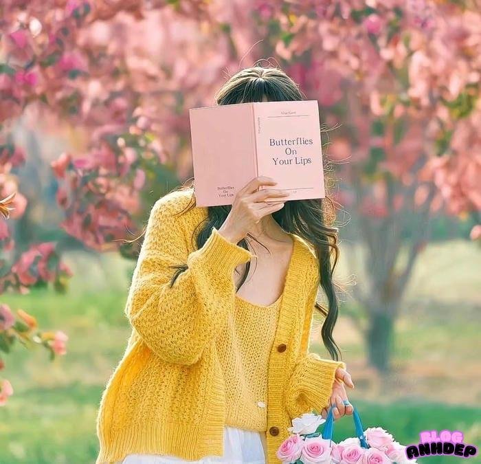 avatar facebook nữ mặc váy