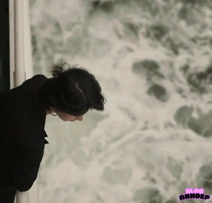 avatar nữ cô đơn profile