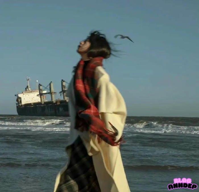 hình đại diện cô đơn lặng lẽ