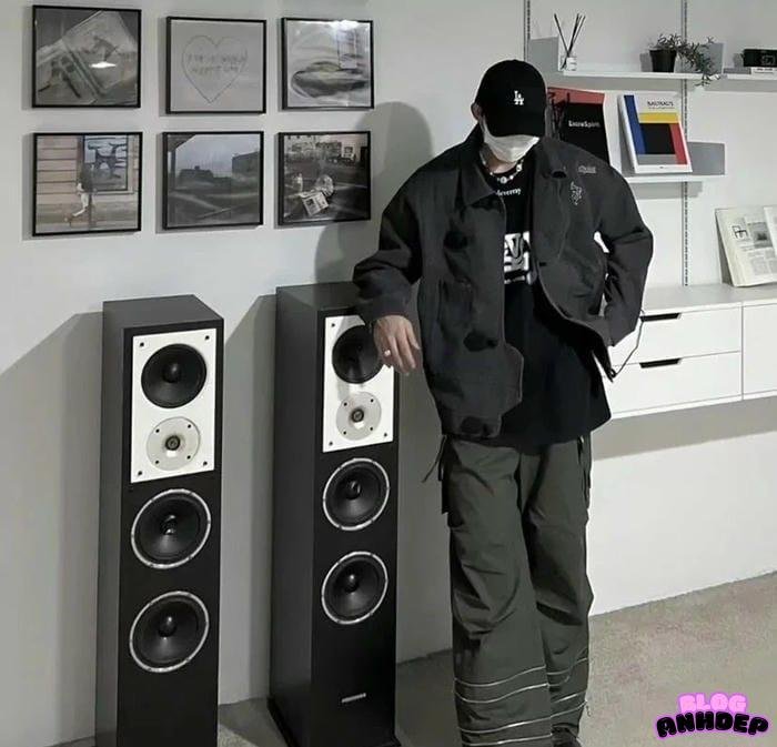 hình đại diện nam cô đơn tĩnh lặng